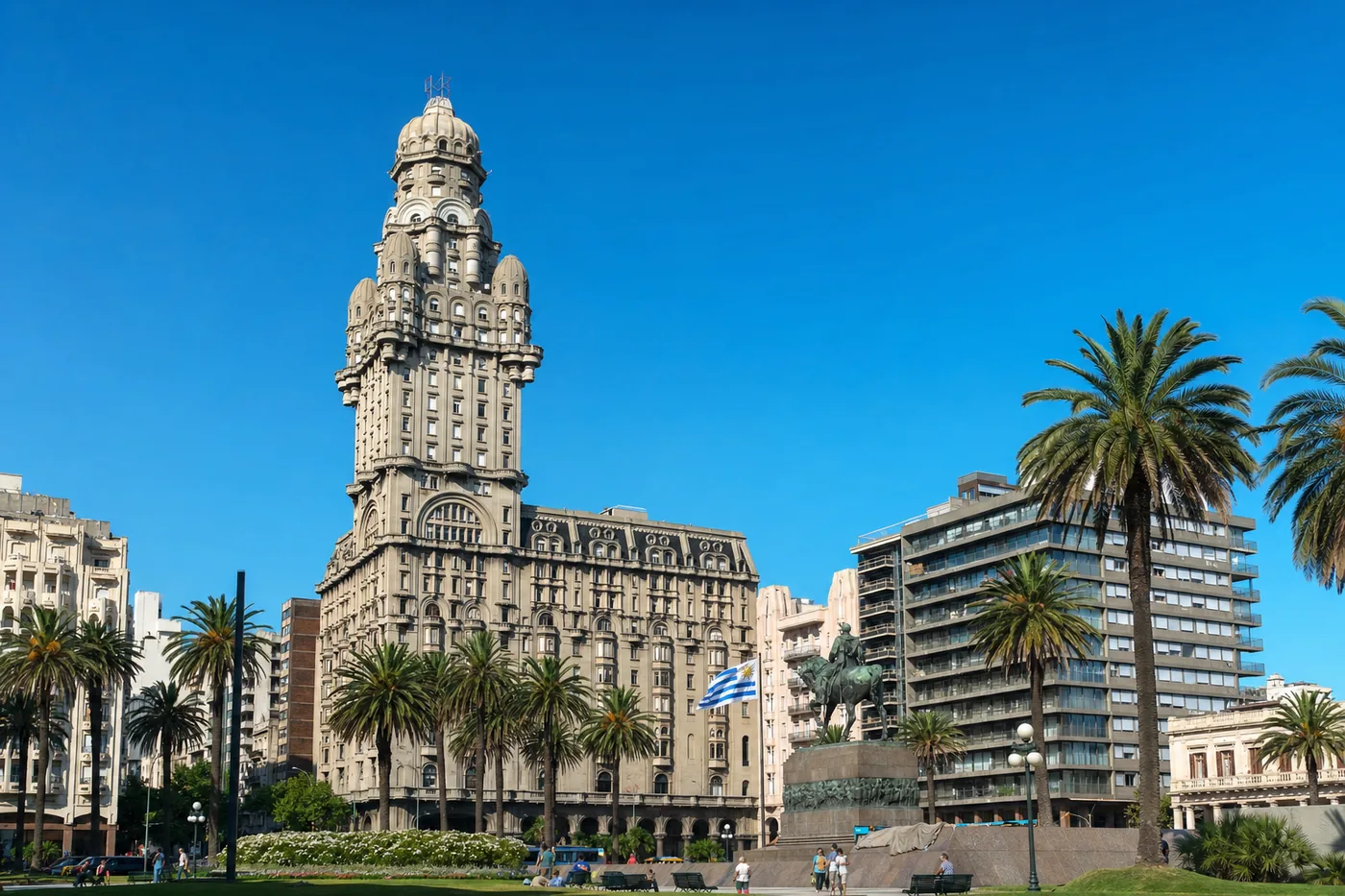 Uruguay – tunnettu maamerkki ja maan lippu